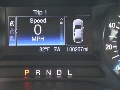 Used 2017 Ford Fusion SE FWD image 26