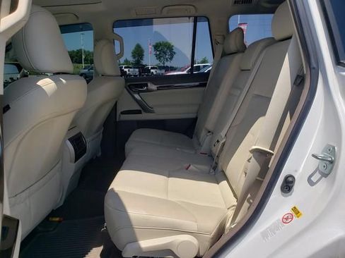 Used 2015 Lexus GX 460 w/ Premium Package AWD/4WD image 12