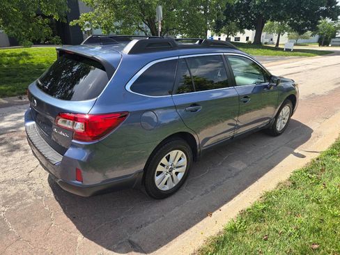 Used 2016 Subaru Outback 2.5i Premium AWD/4WD image 6