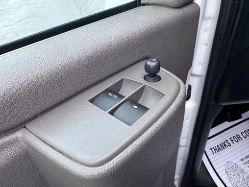 Used 2022 Chevrolet Express 3500 LS image 22