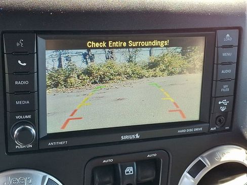 Used 2016 Jeep Wrangler Unlimited Rubicon image 19