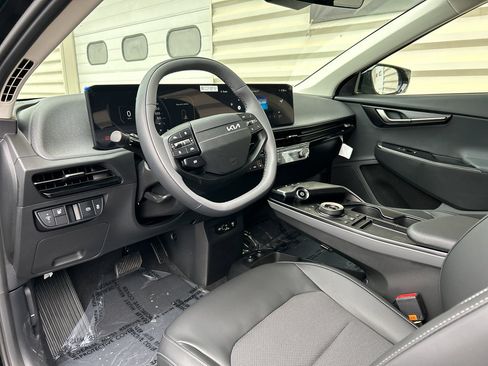 New 2025 Kia EV6 Light image 9
