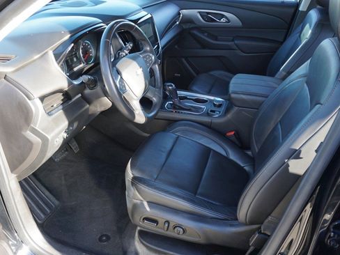 Used 2019 Chevrolet Traverse RS image 13