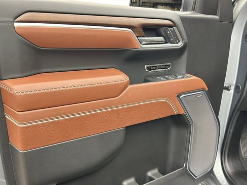 Used 2025 GMC Sierra 1500 Denali Ultimate image 21