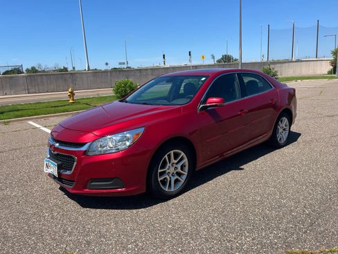 Used 2014 Chevrolet Malibu LT FWD image 3