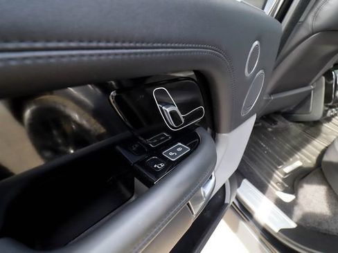 Used 2020 Land Rover Range Rover HSE image 43