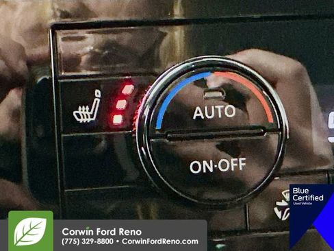 Used 2022 Nissan Armada SL w/ Captain's Chairs Package image 24