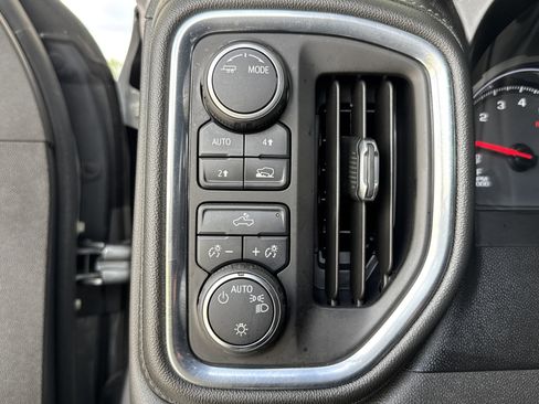 Used 2021 Chevrolet Silverado 1500 LT w/ Bed Protection Package AWD/4WD image 18