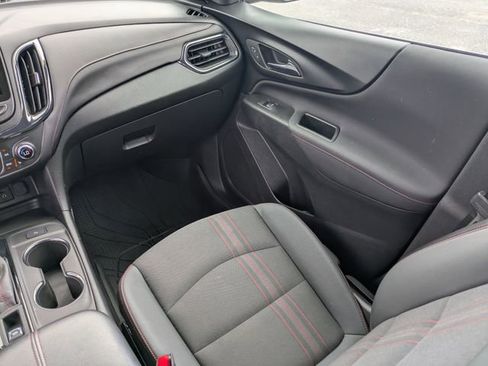 Used 2022 Chevrolet Equinox RS w/ Infotainment Package FWD image 16