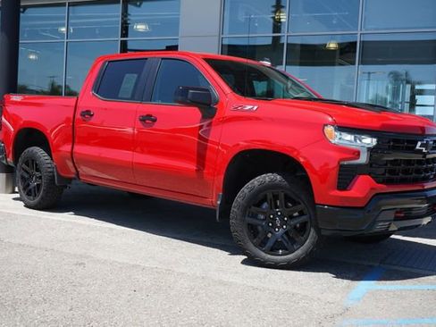 Used 2024 Chevrolet Silverado 1500 LT Trail Boss w/ Convenience Package II AWD/4WD image 1