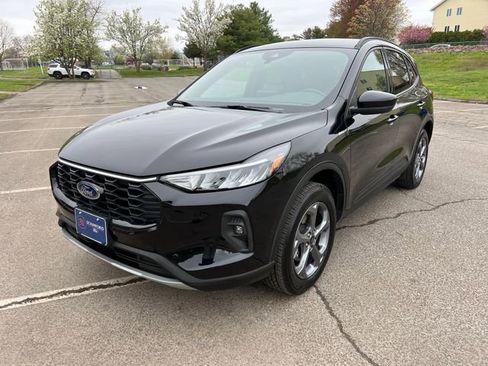 Used 2025 Ford Escape ST-Line Select AWD/4WD image 5