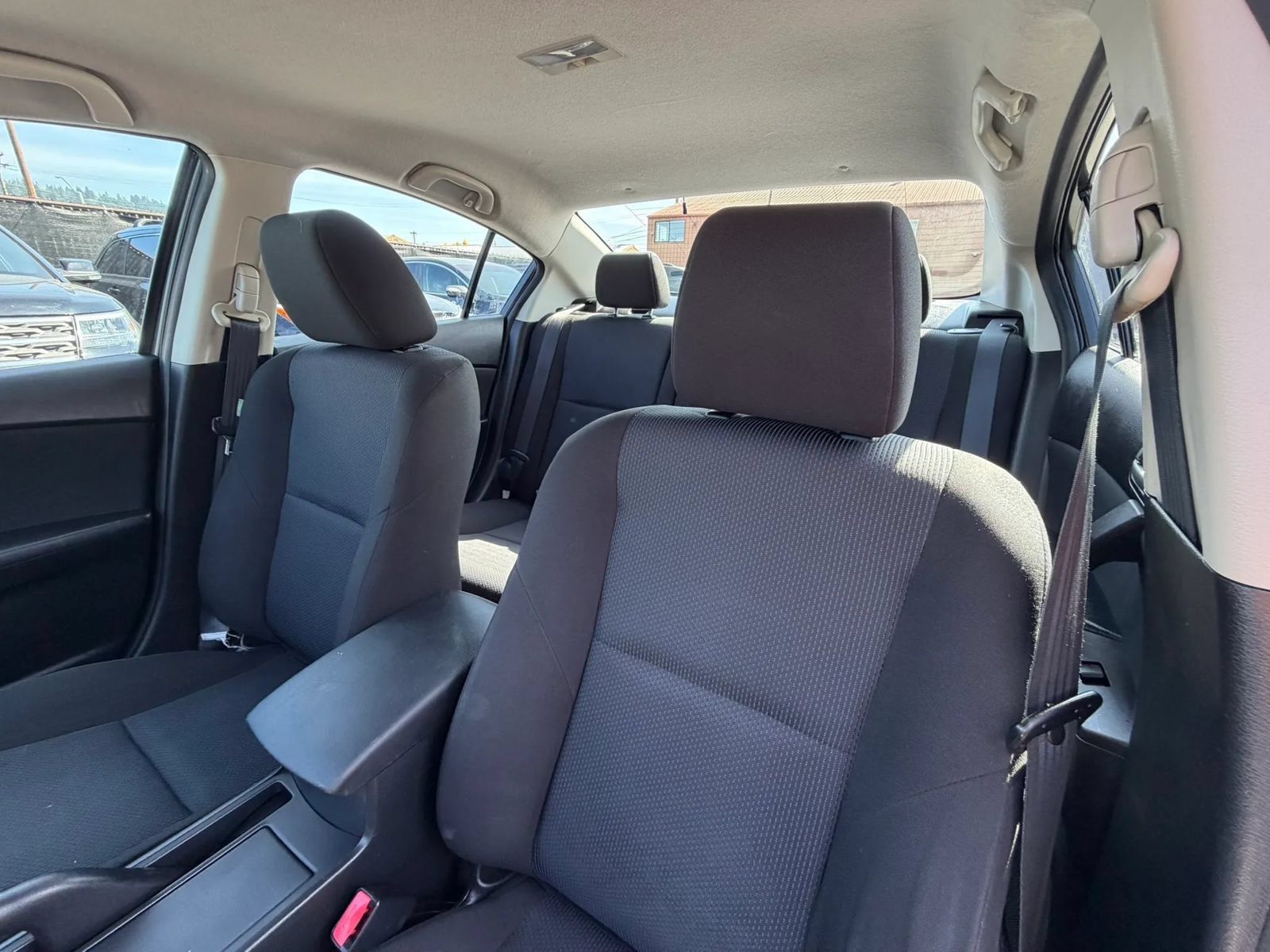 Used 2010 MAZDA MAZDA3 i Touring FWD image 19
