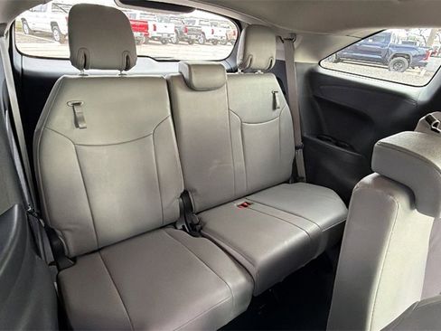 Certified 2025 Toyota Sienna XLE image 41