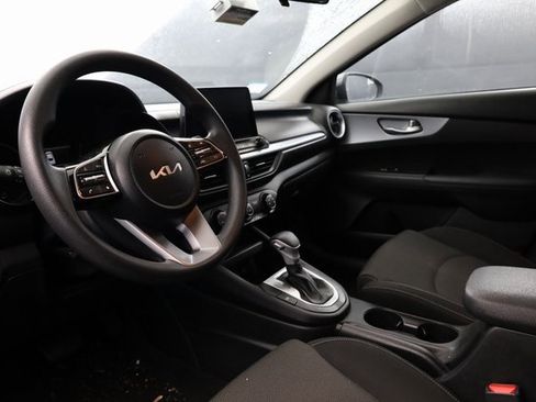 Used 2023 Kia Forte LXS image 10