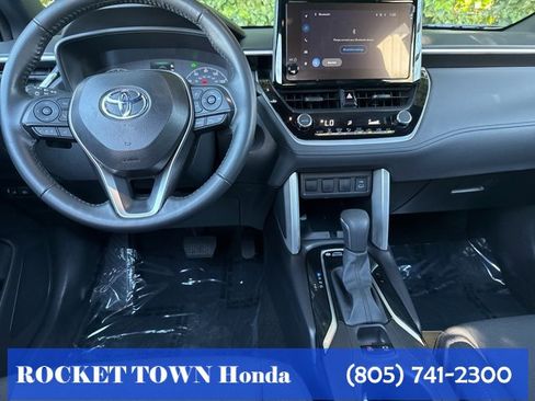 Used 2025 Toyota Corolla Cross AWD Hybrid image 16