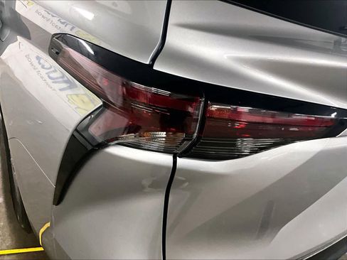 Certified 2024 Toyota Sienna XLE image 35