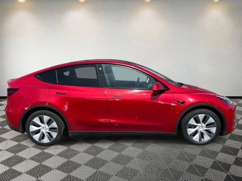 Used 2021 Tesla Model Y Long Range image 2