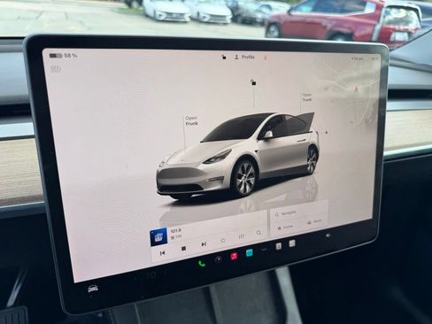 Used 2023 Tesla Model Y Long Range AWD/4WD image 23