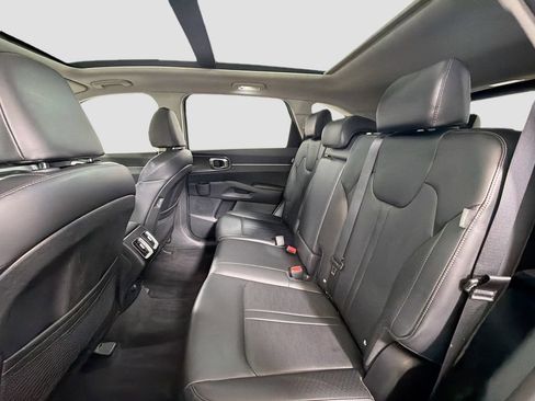 Used 2024 Kia Sorento S w/ Panoramic Sunroof Package FWD image 26