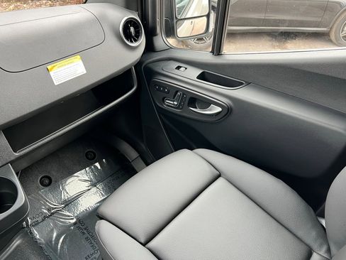 New 2025 Mercedes-Benz Sprinter 2500 image 10