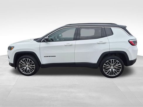 Used 2023 Jeep Compass Limited w/ Elite Group AWD/4WD image 3