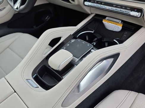 Used 2025 Mercedes-Benz GLE 350 4MATIC image 10