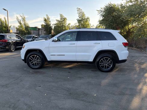 Used 2019 Jeep Grand Cherokee Limited AWD/4WD image 4