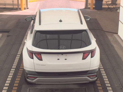 Used 2025 Hyundai Tucson SEL FWD image 8