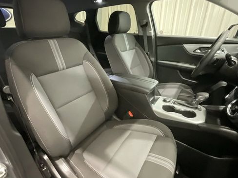 Used 2025 Chevrolet Blazer LT image 13
