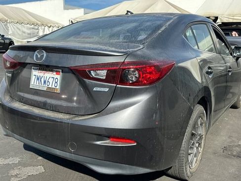 Used 2016 MAZDA MAZDA3 i Touring w/ Popular Equipment Package FWD image 5