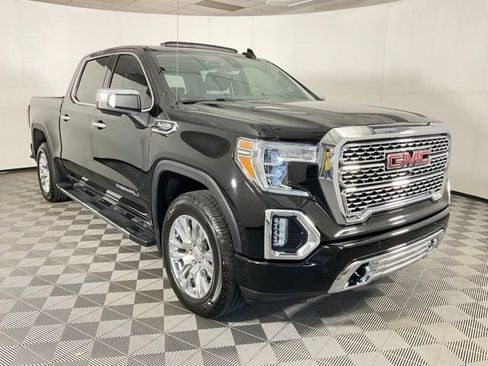 Used 2021 GMC Sierra 1500 Denali w/ Technology Package AWD/4WD image 3