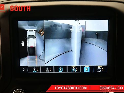 Used 2022 GMC Sierra 2500 AT4 w/ AT4 Premium Plus Package AWD/4WD image 23