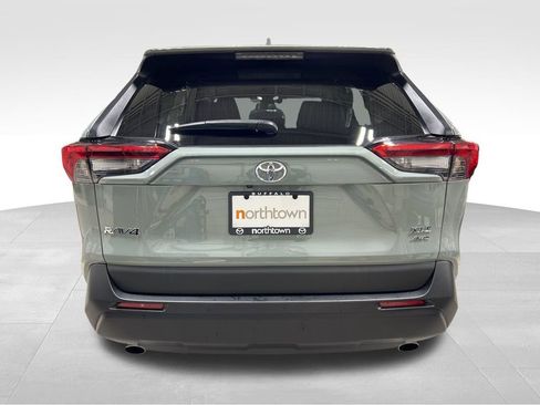 Used 2023 Toyota RAV4 XLE Premium image 8