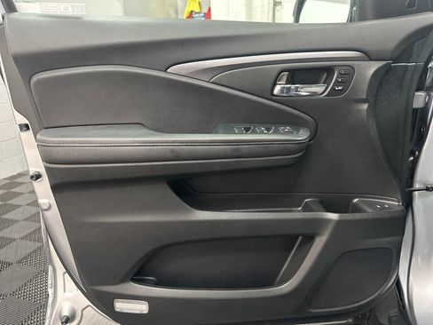 Used 2023 Honda Passport EX-L image 19