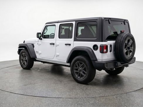 Used 2025 Jeep Wrangler Unlimited Sport AWD/4WD image 6