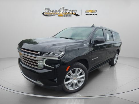 Used 2024 Chevrolet Suburban High Country RWD image 4