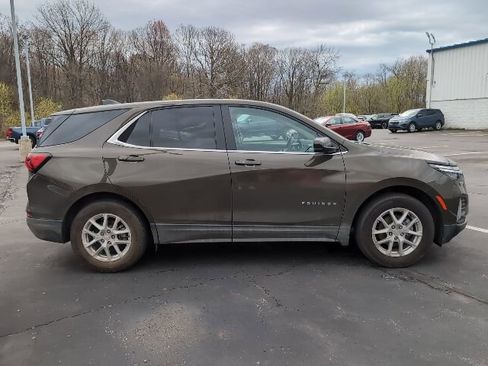 Used 2023 Chevrolet Equinox LT image 3