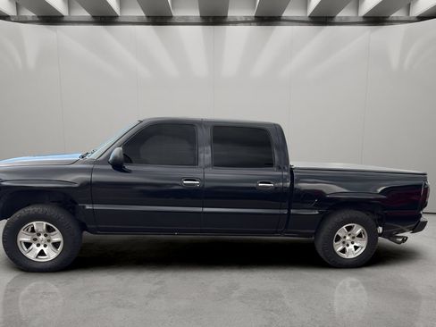 Used 2006 GMC Sierra 1500 SLE w/ Light Duty Power Package RWD image 2