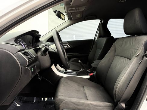 Used 2015 Honda Accord LX image 11