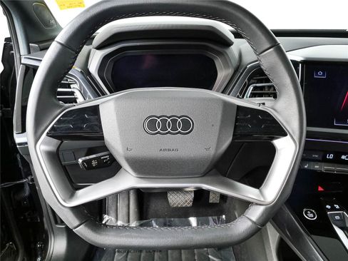 Used 2023 Audi Q4 e-tron Premium Plus w/ Premium Plus AWD/4WD image 9