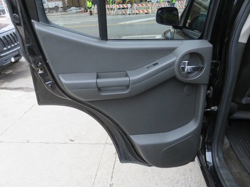 Used 2012 Nissan Xterra PRO-4X w/ Pro-4x Leather Pkg image 26