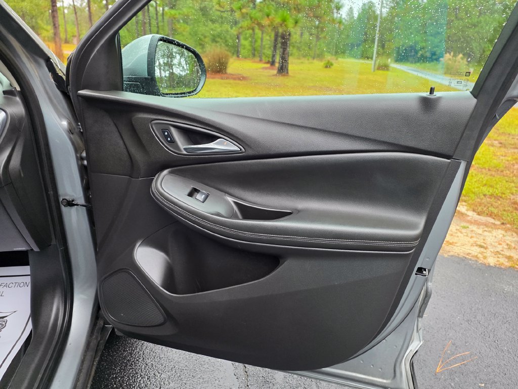 Used 2025 Buick Encore GX Preferred w/ Comfort Package FWD image 27