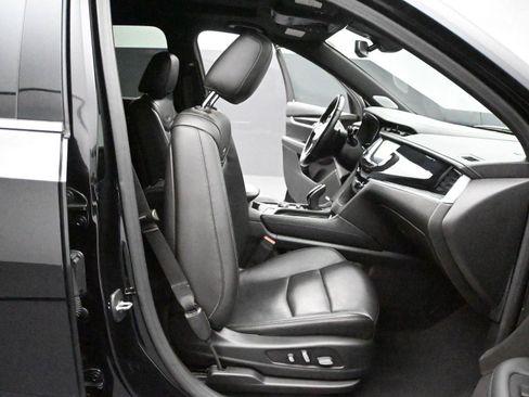 Used 2020 Cadillac XT6 Premium Luxury image 17