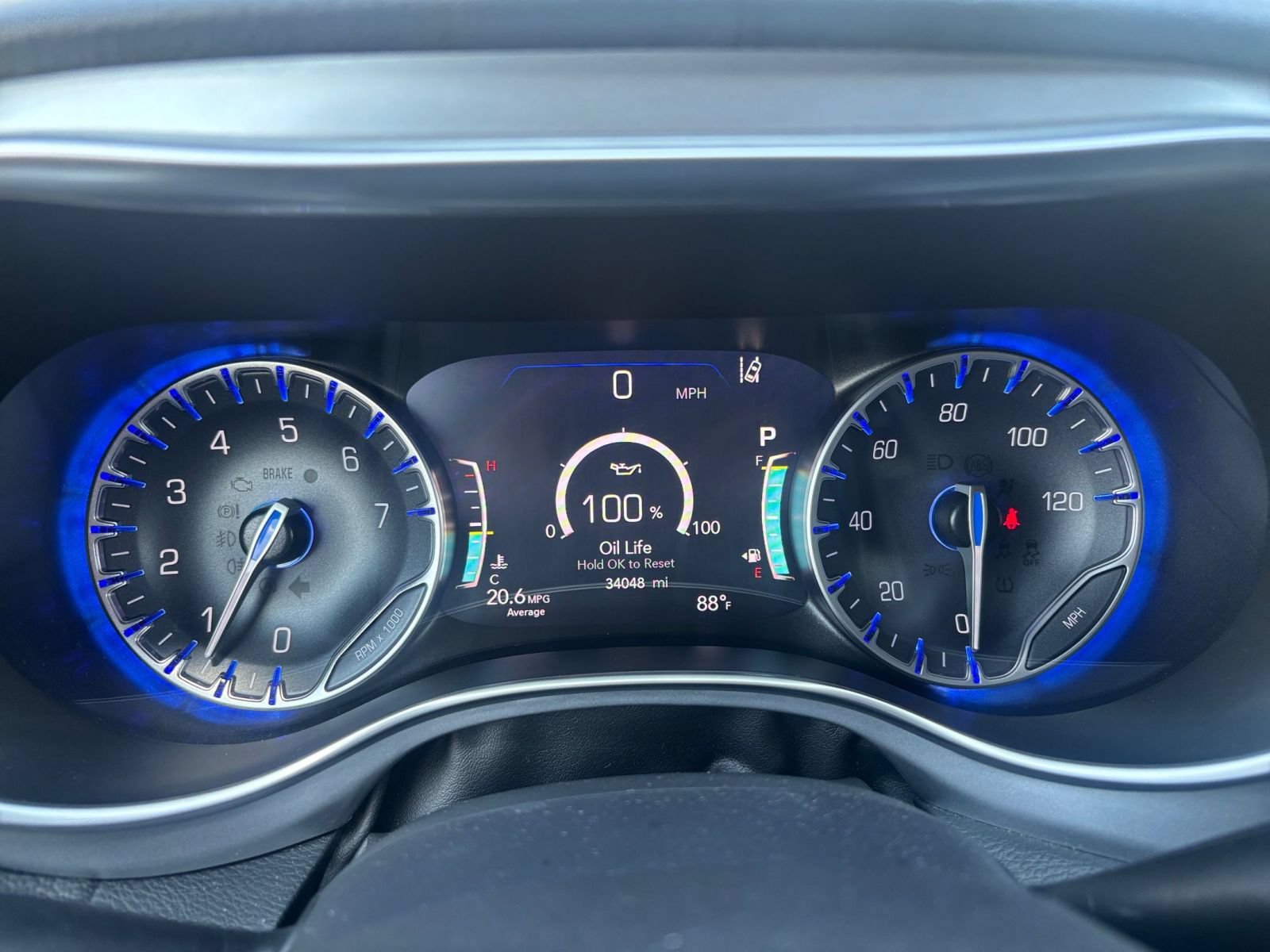 Used 2025 Chrysler Pacifica Limited FWD image 44