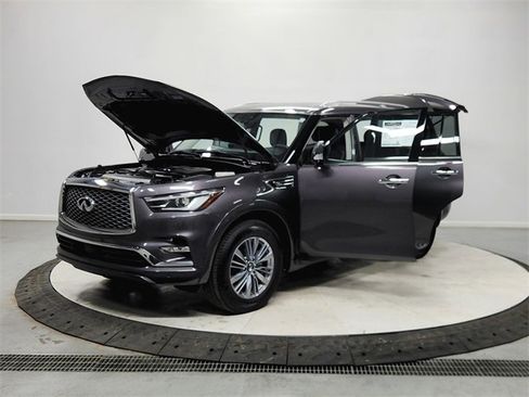 Used 2024 INFINITI QX80 Luxe image 11