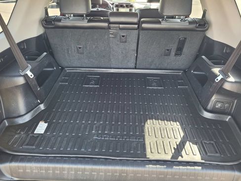 Used 2022 Toyota 4Runner SR5 Premium w/ Moonroof Package RWD image 7