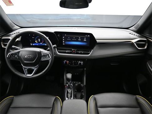 Certified 2025 Chevrolet TrailBlazer ACTIV w/ Driver Confidence Package image 12