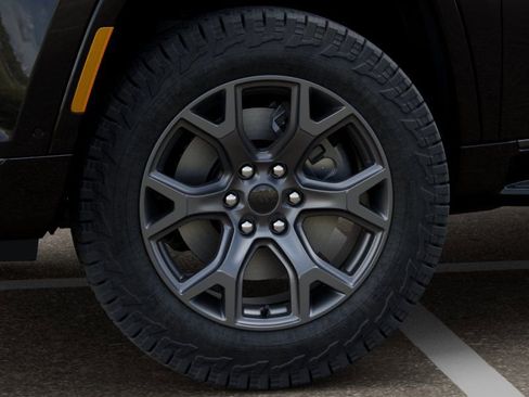 New 2026 Jeep Grand Wagoneer 4WD image 8