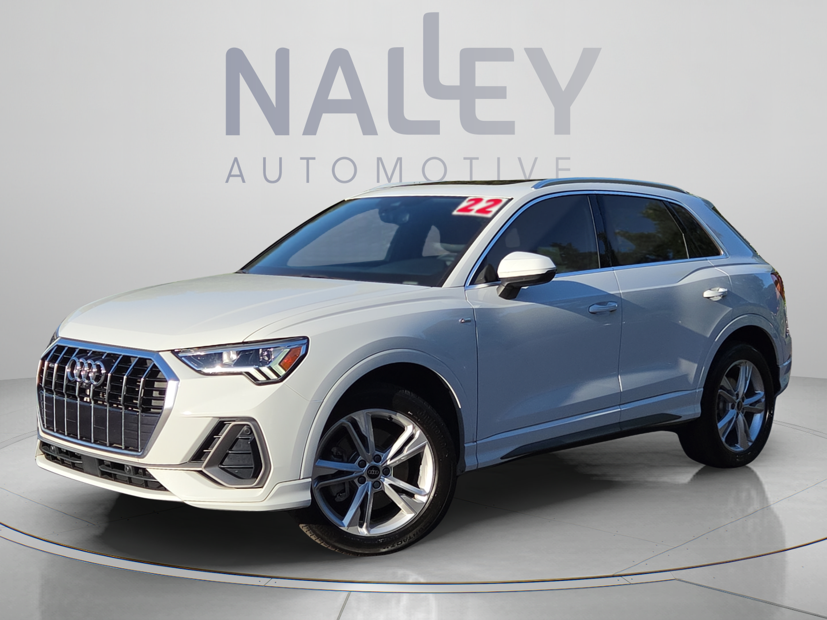 Used 2022 Audi Q3 2.0T Premium Plus w/ Premium Plus Package AWD/4WD image 1