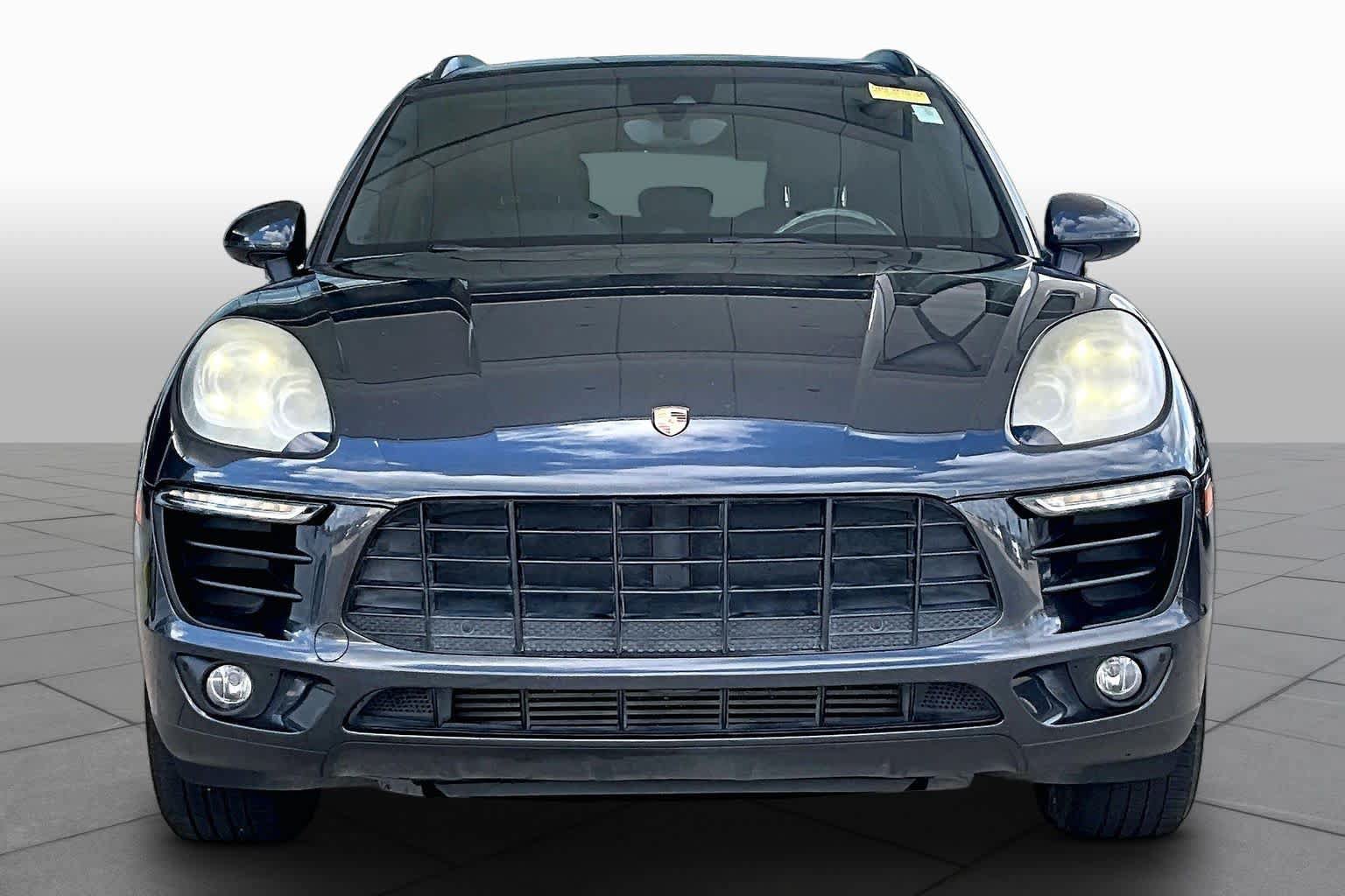 Used 2017 Porsche Macan AWD/4WD image 4
